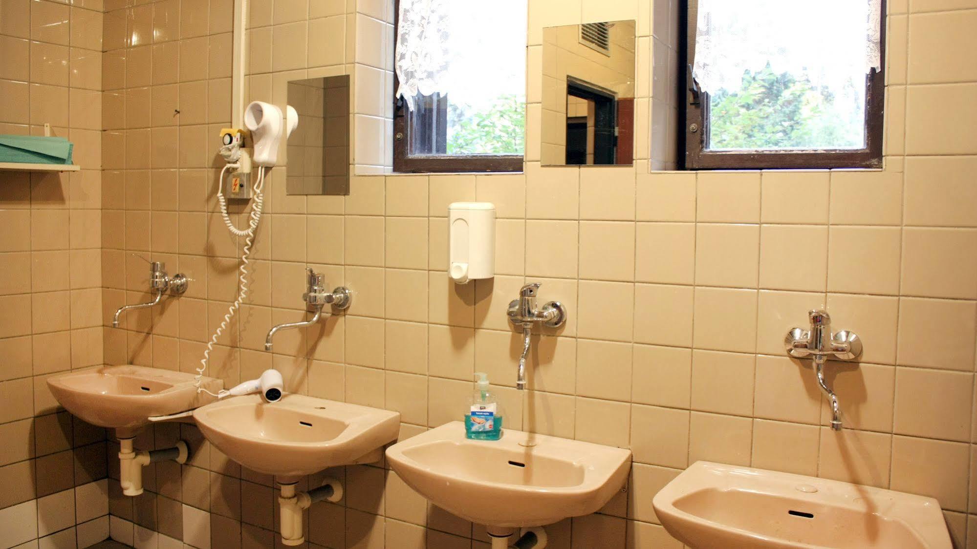 Discounts Prague Hotel Εξωτερικό φωτογραφία