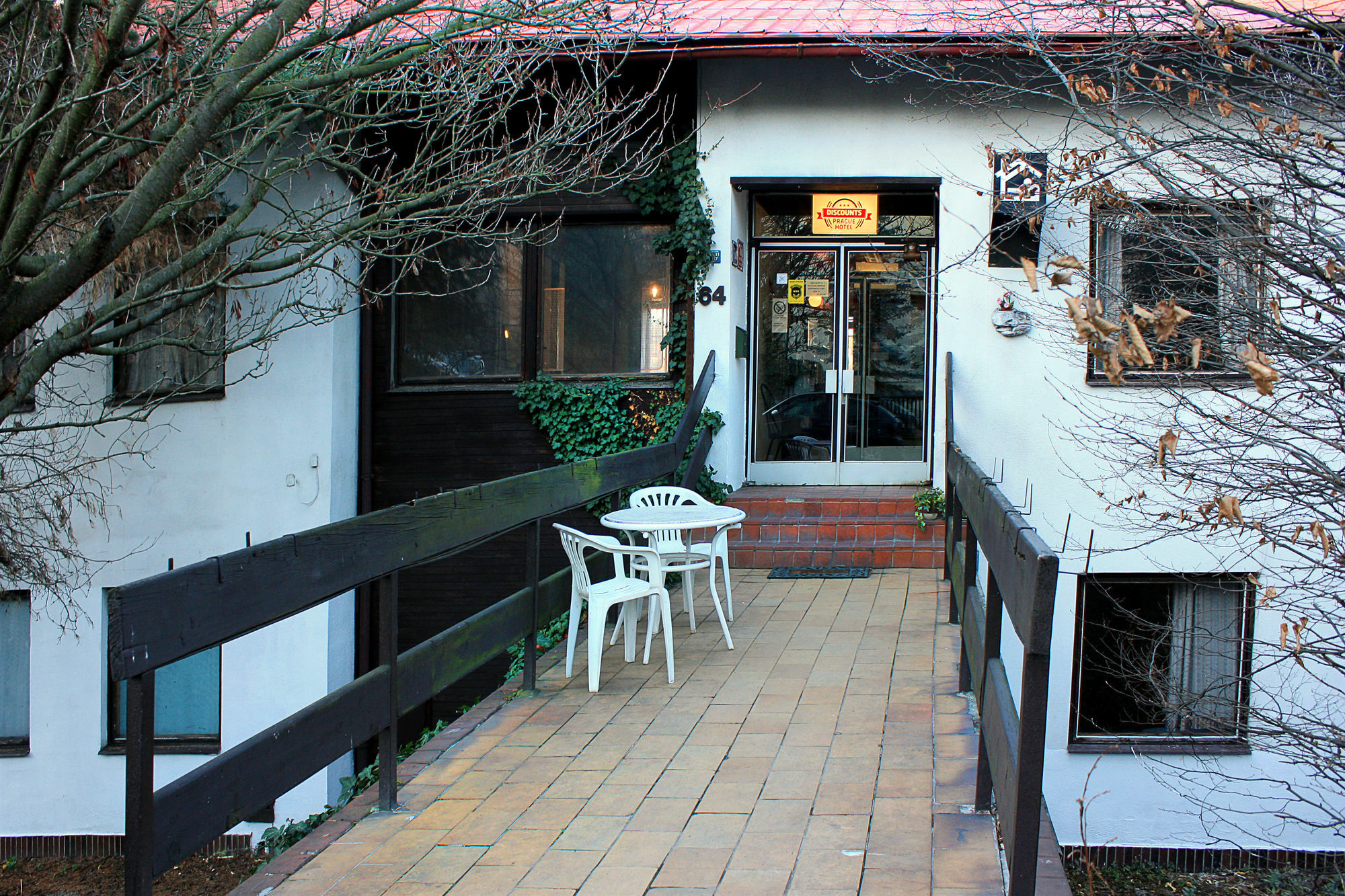 Discounts Prague Hotel Εξωτερικό φωτογραφία